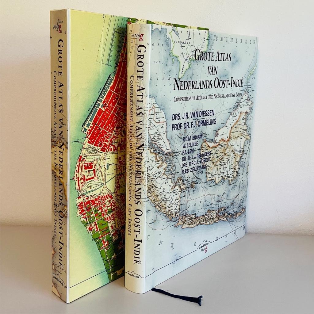 GROTE ATLAS VAN NEDERLANDS OOST-INDIË, Boeken, Atlassen en Landkaarten, Overige atlassen, Overige gebieden, Ophalen of Verzenden