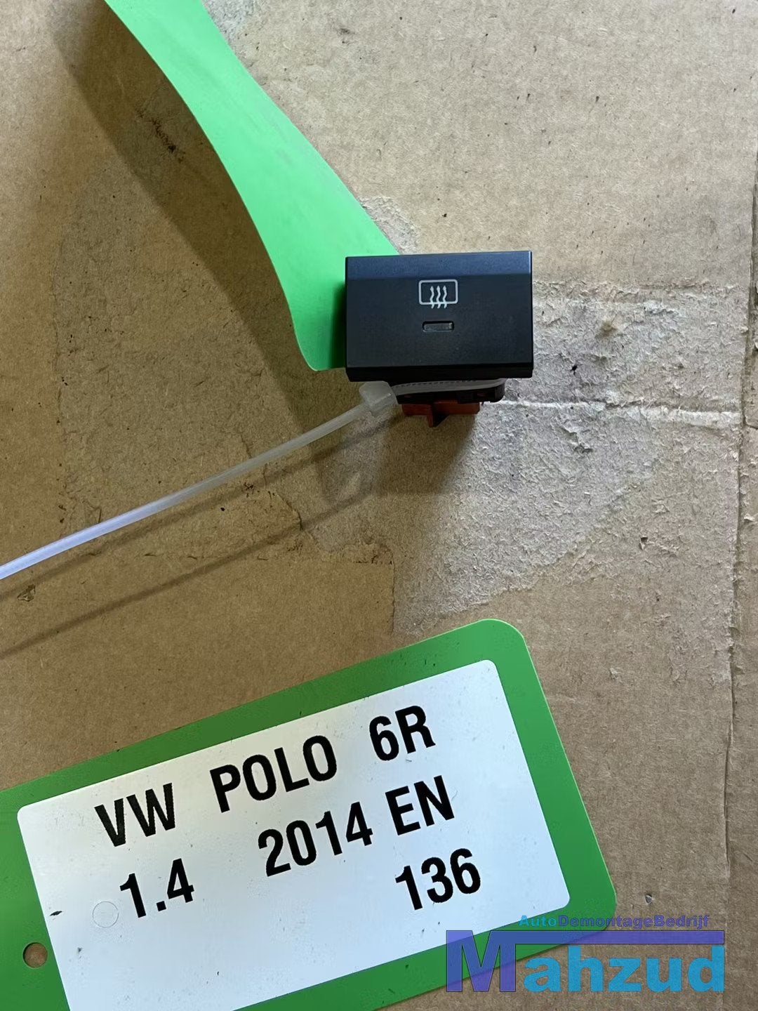VW POLO 6R Achterklep verwarming schakelaar 2009-2017, Gebruikt, Volkswagen, Volkswagen AG, Berliner Ring 2
38440  Wolfsburg, DE