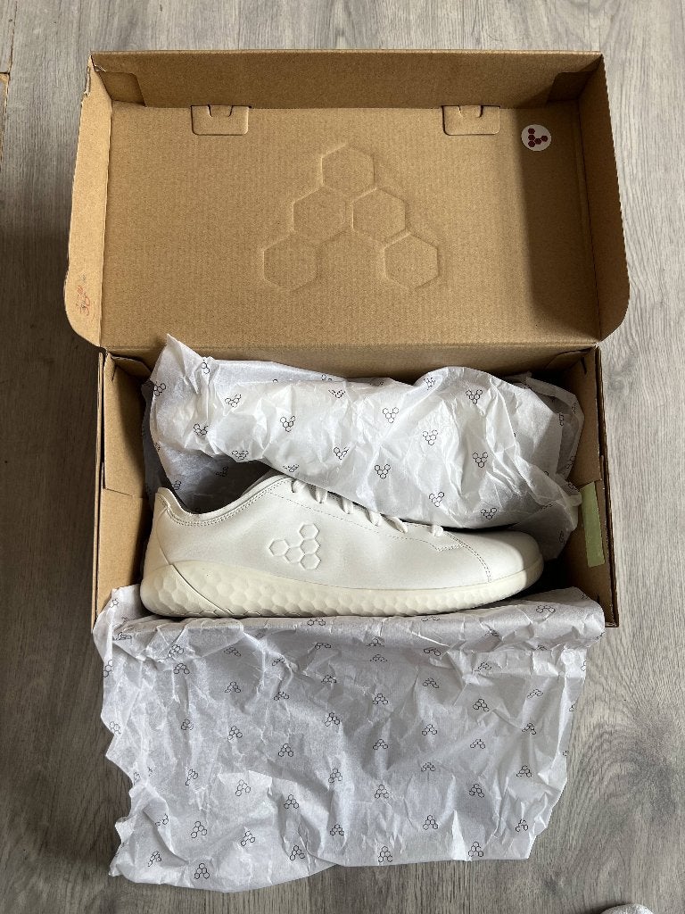 Vivobarefoot Geo Court IV Bright White – Maat 44, Wit, Nieuw, Ophalen of Verzenden, Sneakers of Gympen