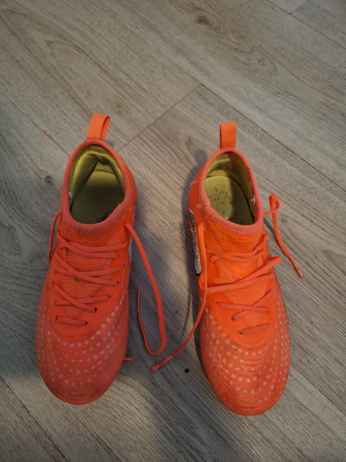 Puma voetbal schoenen maat 34 - zo goed als nieuw, Ophalen, Zo goed als nieuw, Schoenen