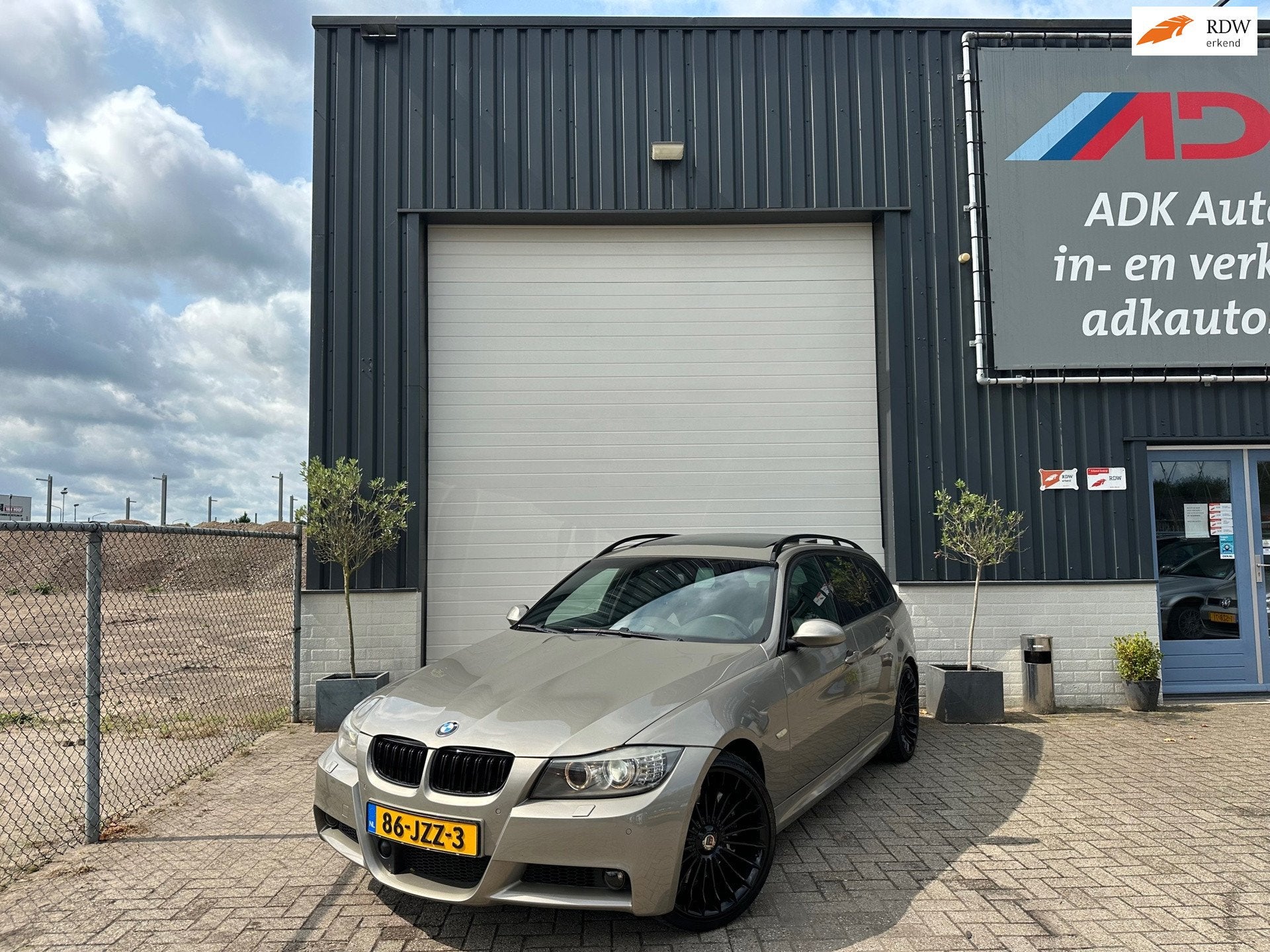 BMW 3-serie Touring 335i High Executive 400+PK/ACC/M PAKKET/, Auto's, Automaat, Achterwielaandrijving, Gebruikt, Zwart