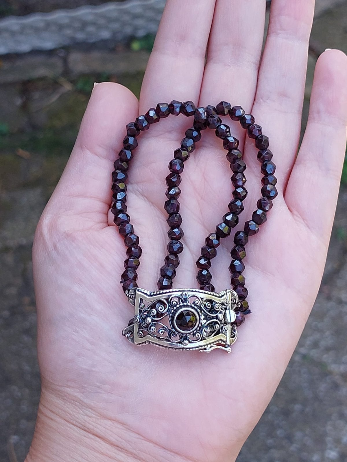 Armband met Granaat en Zilveren sluiting, Ophalen of Verzenden, Zo goed als nieuw, Rood, Zilver