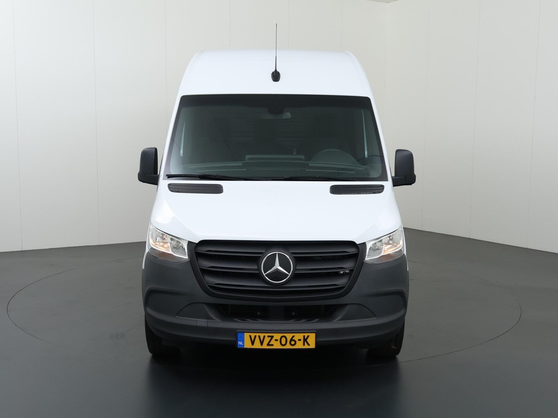Mercedes-Benz eSprinter L2 H2 | 55 kWh | 134 KM WLTP | 3-ZIT, Auto's, Dealer onderhouden, Stof, Gebruikt, 116 pk