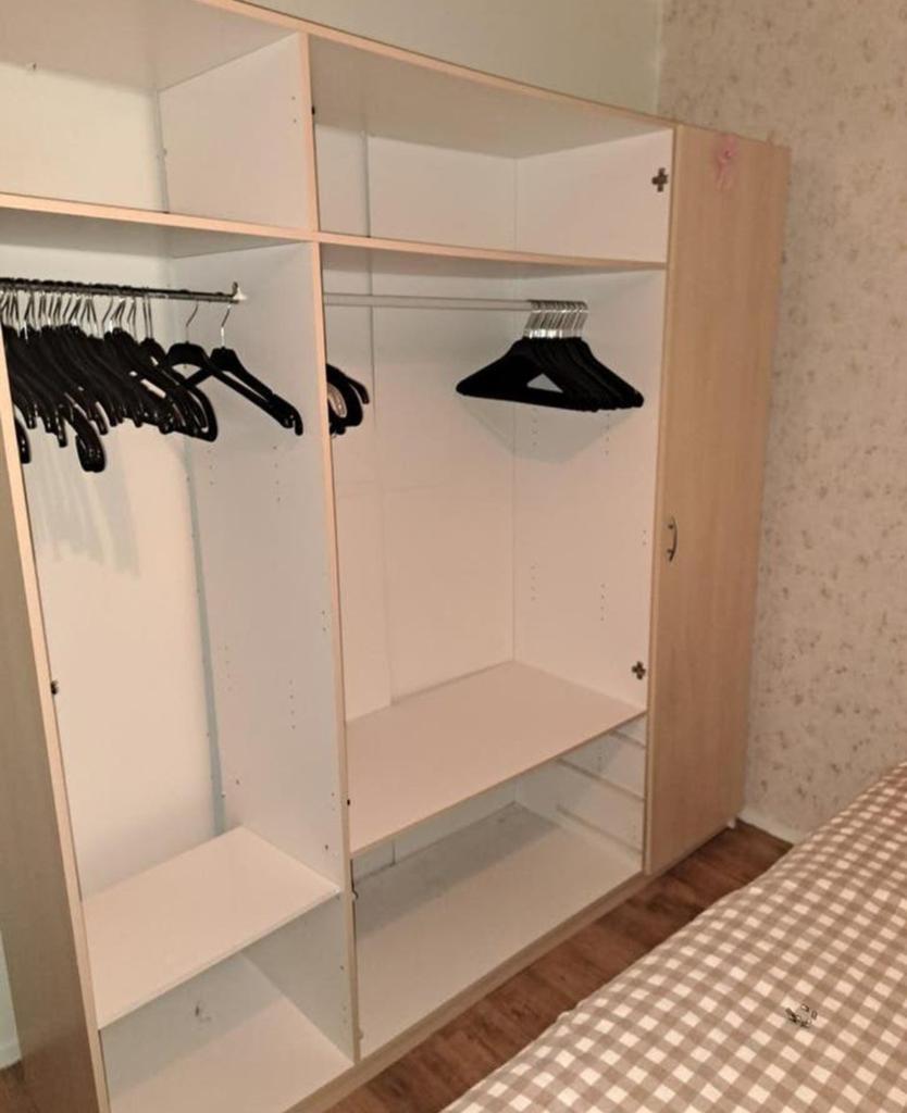 GRATIS kleding kast, Ophalen, Gebruikt, 50 tot 75 cm, 200 cm of meer