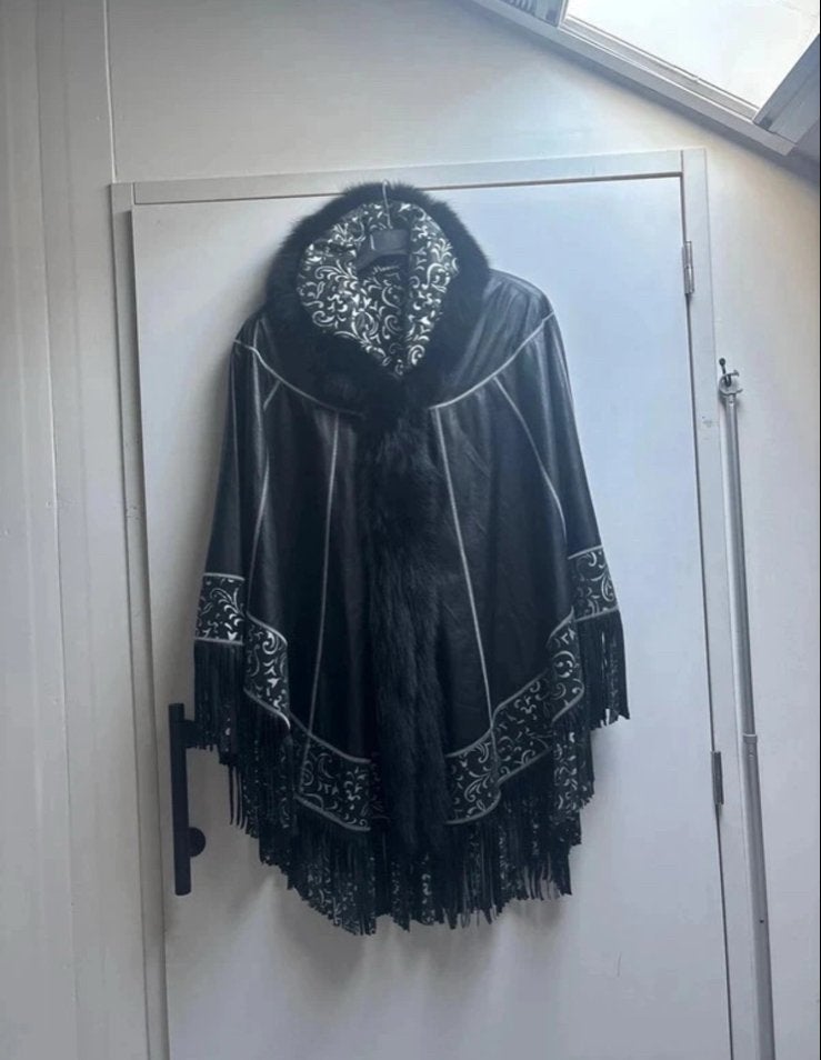 Handgemaakte lederen cape, Ophalen of Verzenden, Nieuw, Maat 42/44 (L), Zwart