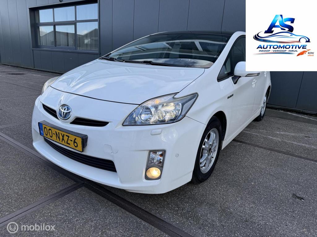 Toyota Prius 1.8 Dynamic Business*pano*stoelver*, Auto's, 136 pk, Gebruikt, 4 cilinders, Wit