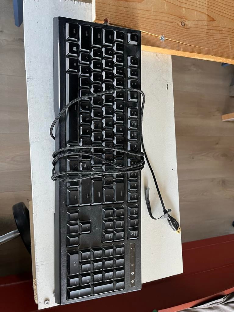Razer Ornata Chroma Gaming Toetsenbord, Computers en Software, Toetsenborden, Gebruikt, Qwerty, Bedraad, Gaming toetsenbord, Ophalen of Verzenden