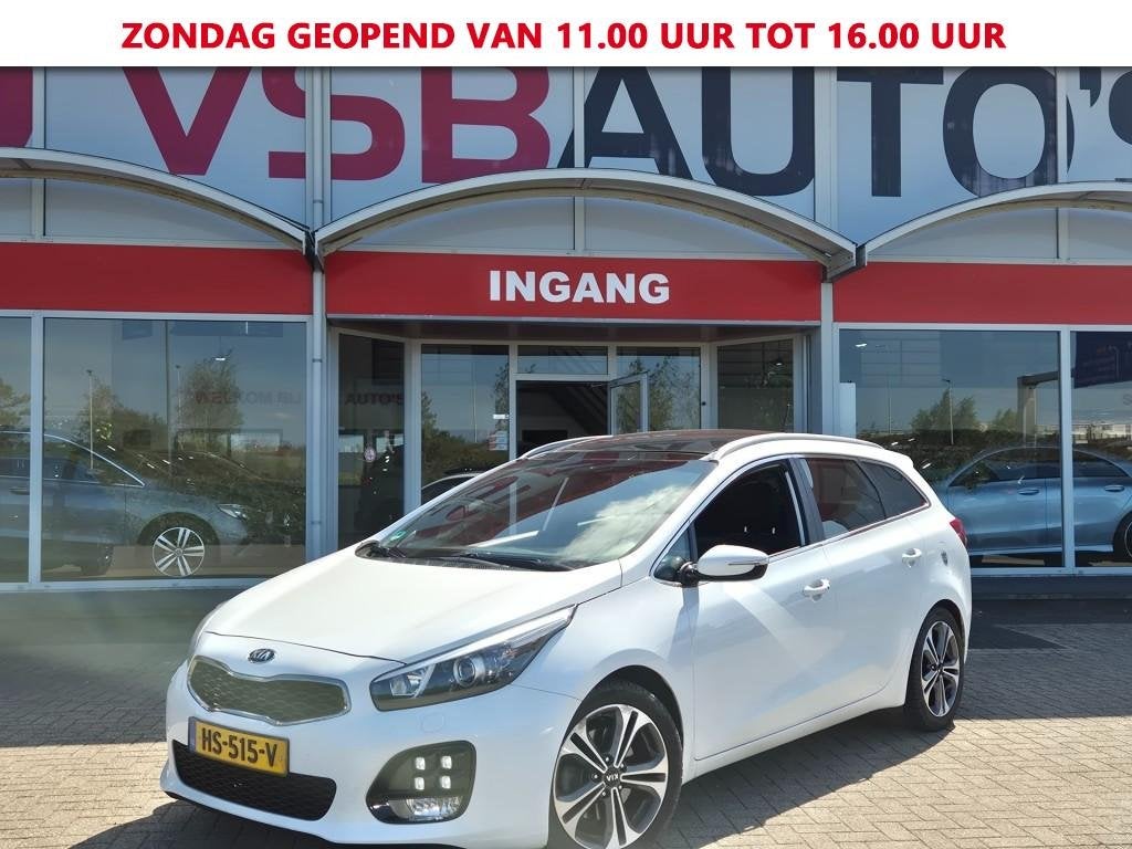 Kia CEED 1.6 CRDI GT-LINE PANO-DAK NAVI TREKHAAK CAMERA WINT, Auto's, 136 pk, Gebruikt, Euro 6, 4 cilinders