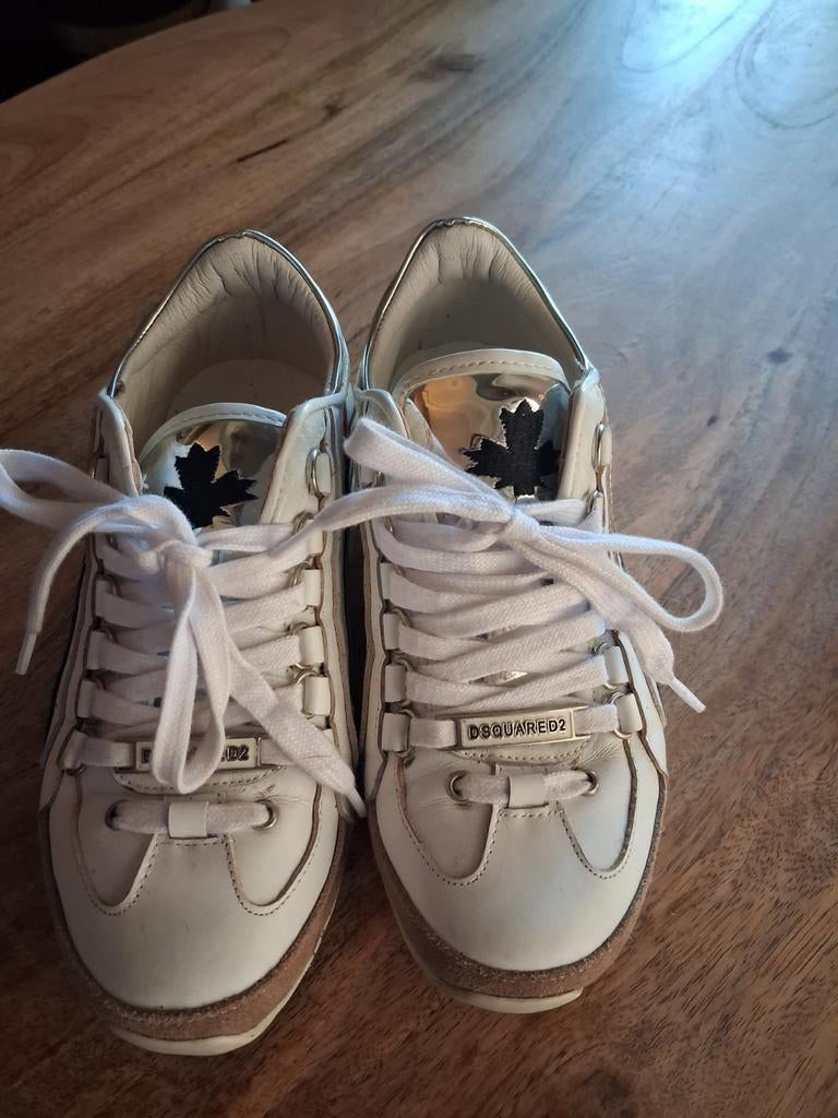 Dsquared2 sneakers maat 38 in nieuwstaat, Kleding | Dames, Schoenen, Wit, Ophalen of Verzenden, Dsquared2, Sneakers of Gympen