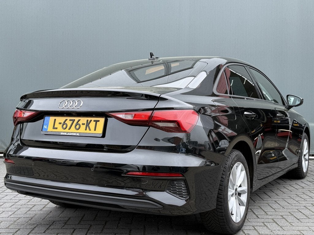 Audi A3 Limousine BWJ 2021 30 TFSI 111 PK Pro Line AUTOMAAT, Auto's, Stof, Gebruikt, Met garantie (alle), Zwart