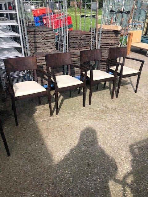 4 restaurant/eetkamer stoelen en 1 barkruk, Huis en Inrichting, Ophalen, Gebruikt, Bruin, Stof