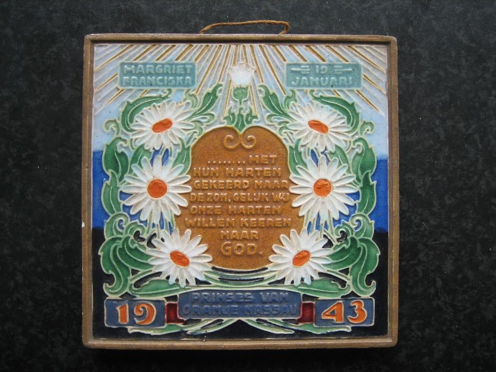 cloisonne tegel Westraven Geboorte Margriet 1943 + radiorede, Ophalen of Verzenden