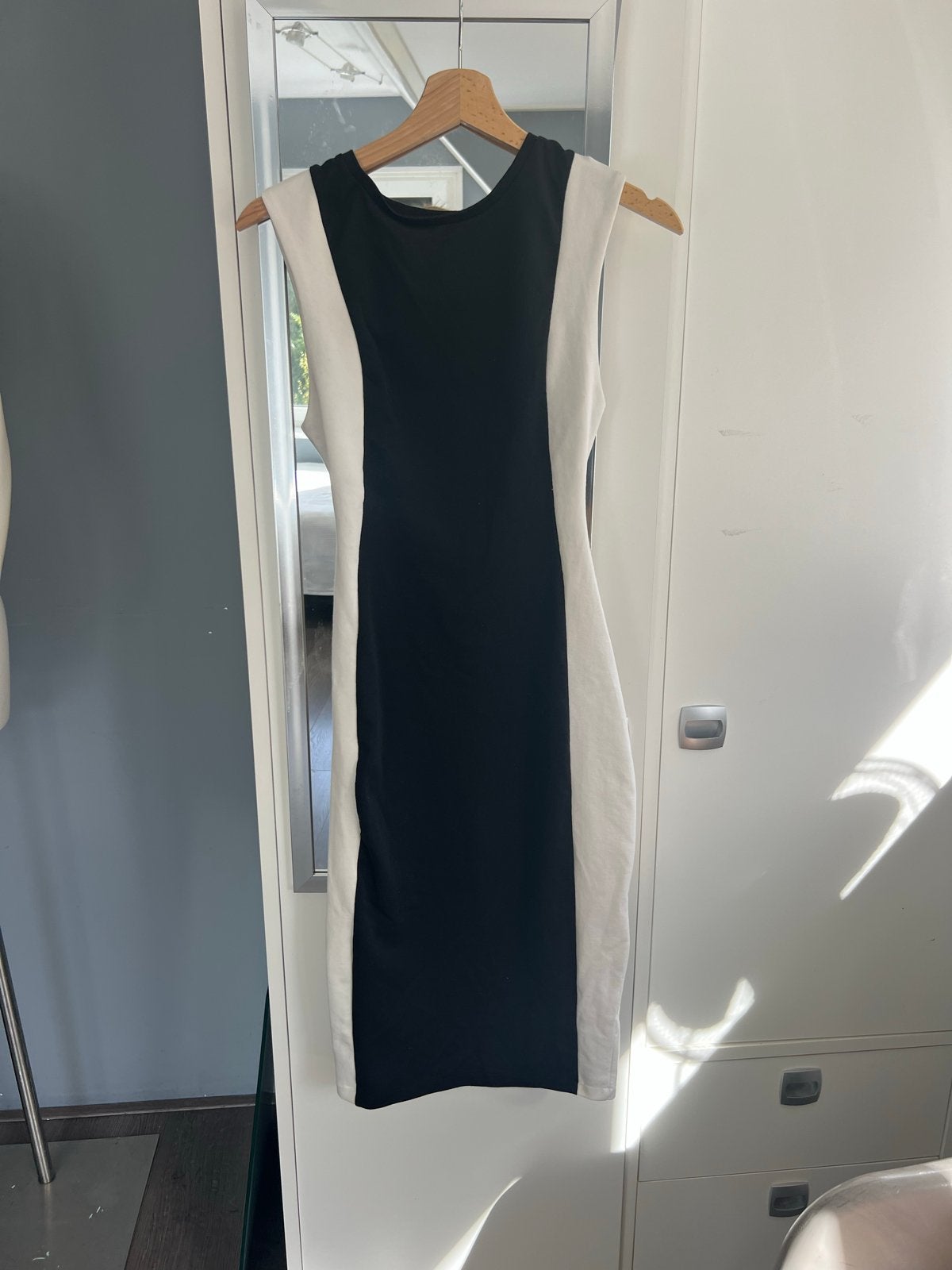 Zara jurk zwart-wit, nieuw, Kleding | Dames, Ophalen of Verzenden, Nieuw, Maat 36 (S), Zwart