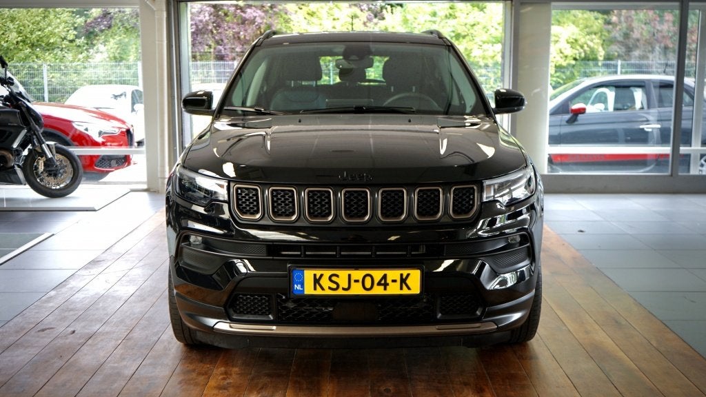 Jeep Compass 4xe 240 Hybride (bj 2022, automaat), Auto's, Automaat, Stof, 4 cilinders, Zwart