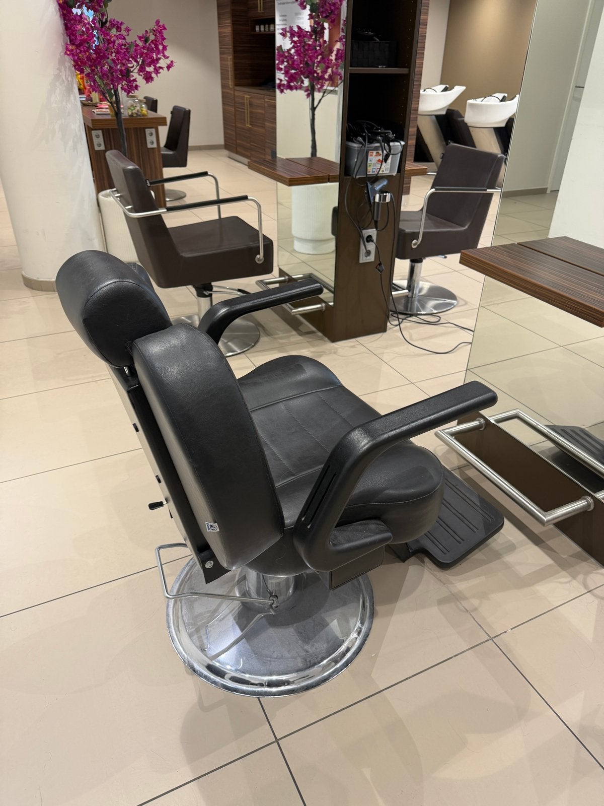 Barberstoel in perfecte staat - Amper gebruikt, Overige plaatsen, Ophalen of Verzenden, Gebruikt, Stoel