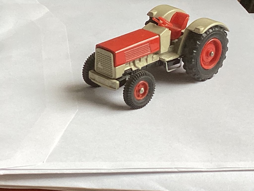 Hanomag tractor, Ophalen of Verzenden, Zo goed als nieuw, Bus of Vrachtwagen, SIKU