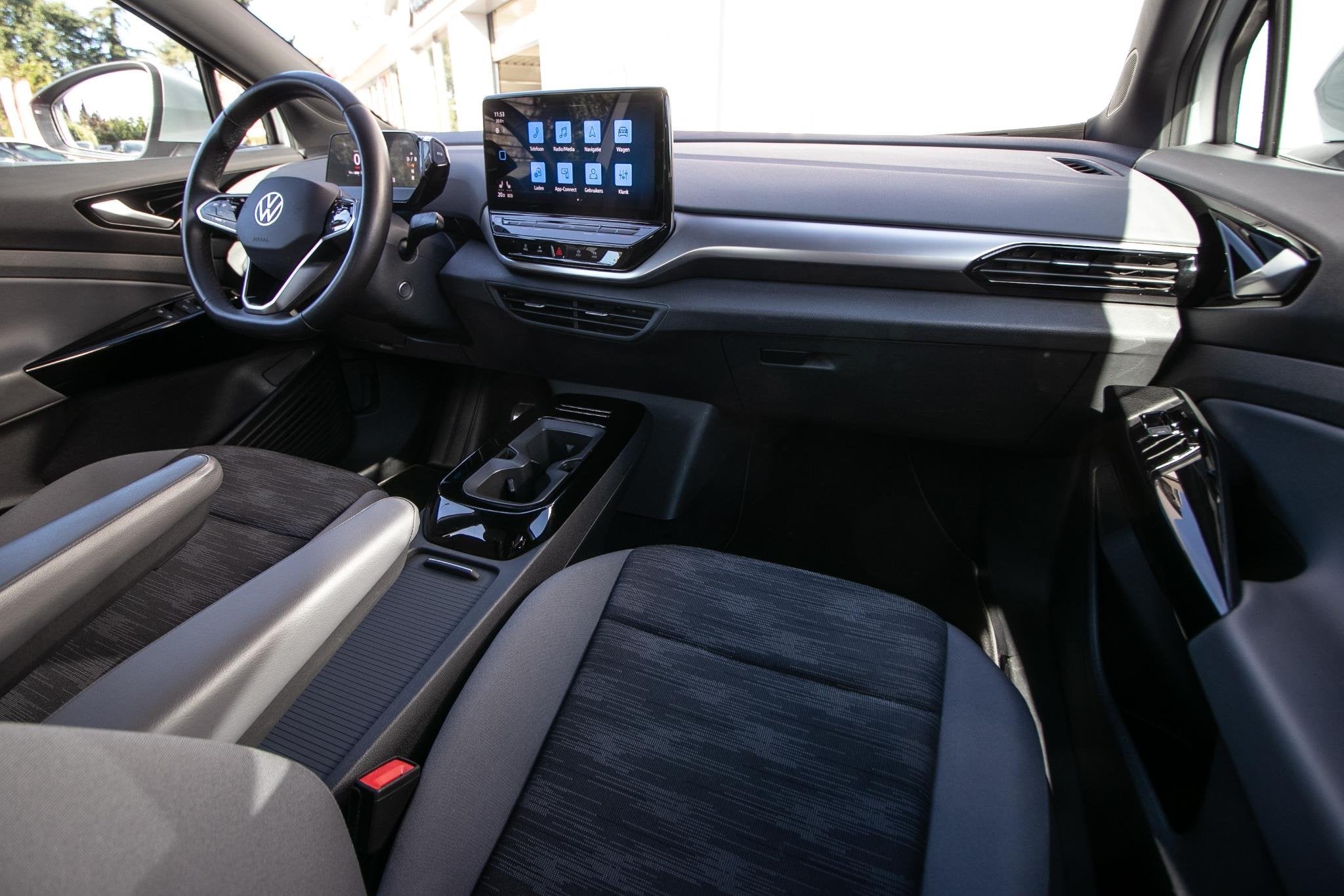 Volkswagen ID.4 Pro Perform. 77 kWh 150 kW Pro mit Navi - SO, Auto's, Automaat, Gebruikt, Zwart, 82 kWh