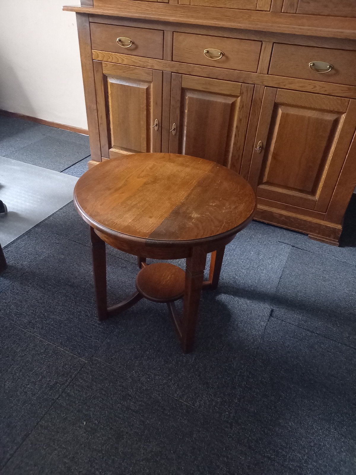Massief houten rond bijzettafeltje, Huis en Inrichting, Tafels | Bijzettafels, Ophalen, Minder dan 45 cm, Minder dan 55 cm, Gebruikt