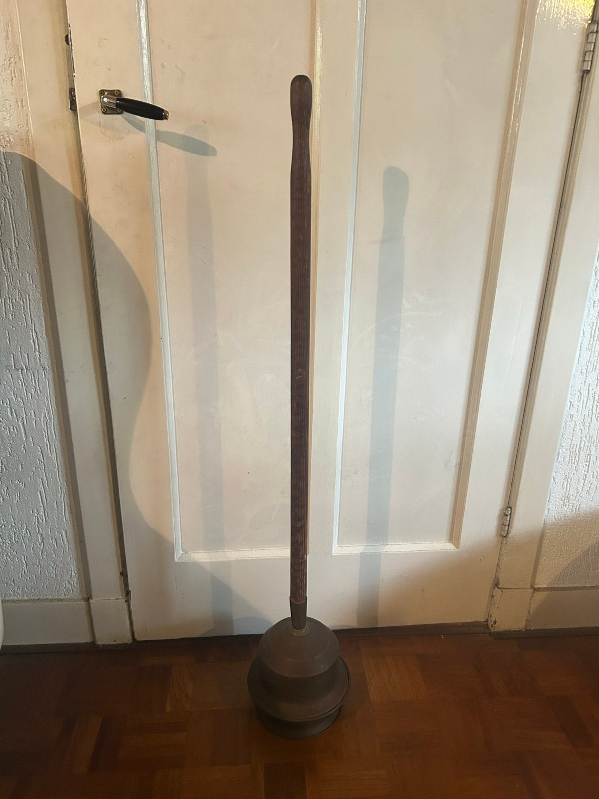 Antieke koperen wasstamper met houten steel, Antiek en Kunst, Ophalen