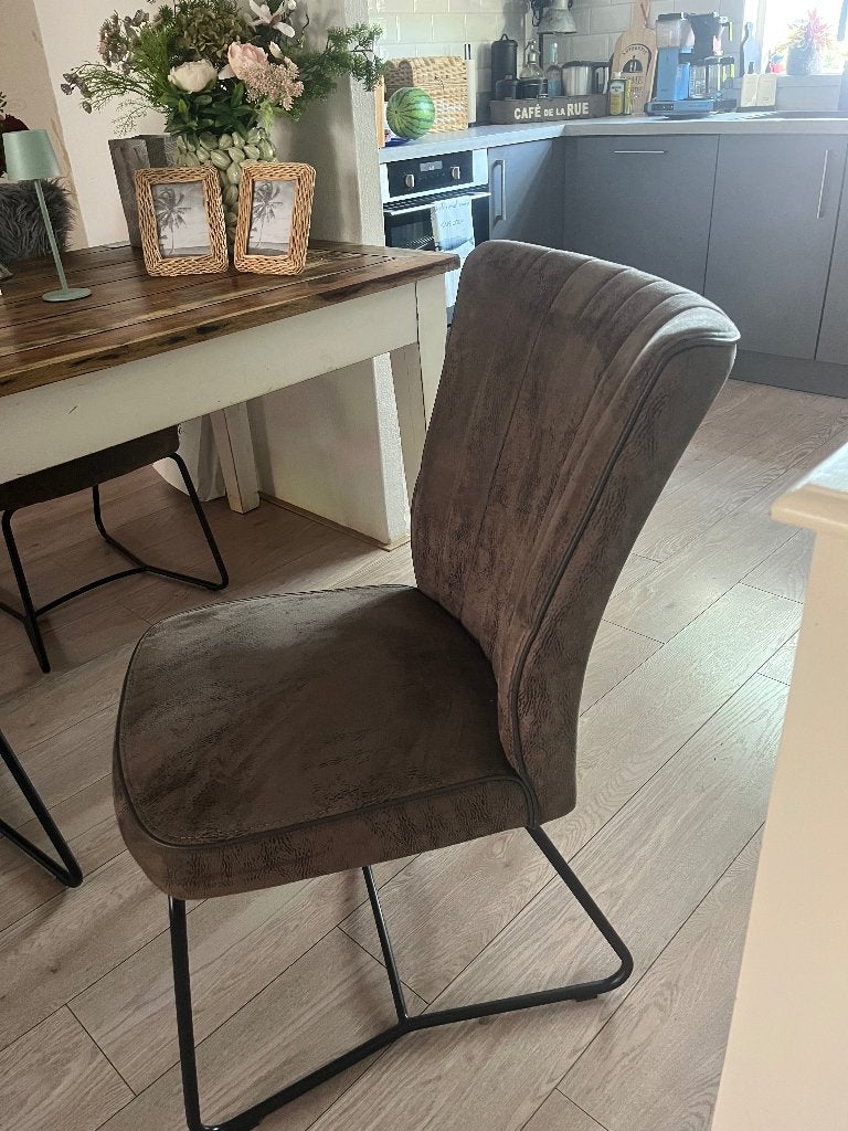 Moderne eetkamerstoelen- H91cm B51cm, zithoogte 48cm, Ophalen, Bruin, Zo goed als nieuw, Modern