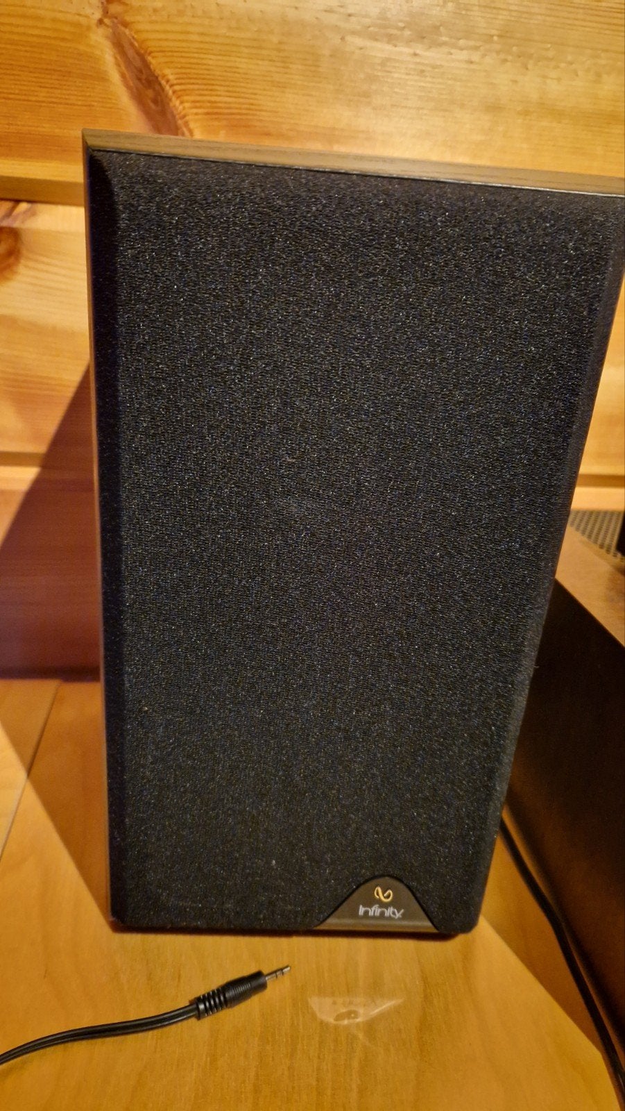 Infinity Reference 1i Two-Way Luidspreker - Gebruikt, Ophalen, Gebruikt, Minder dan 60 watt, Boekenplank luidspreker