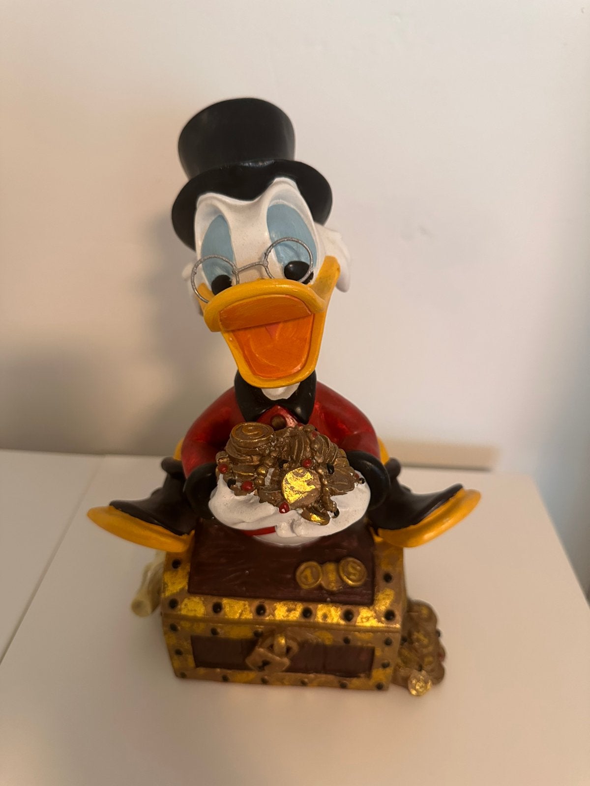 Disney Dagobert Duck beeld, Verzamelen, Ophalen of Verzenden, Donald Duck, Zo goed als nieuw, Beeldje of Figuurtje