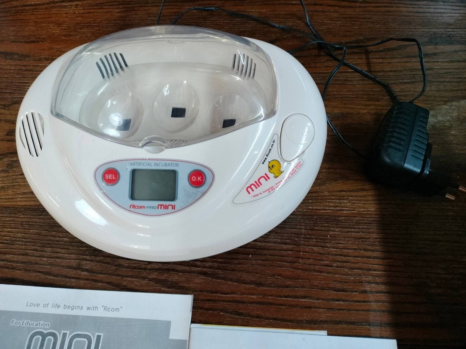 Mini R com eierbroed machine voor kuikens enz drie eieren., Slang, 0 tot 2 jaar