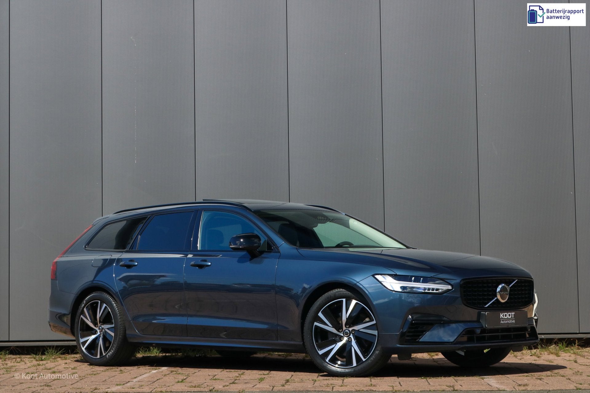 Volvo V90 T8 AWD Ultimate Dark Long Range | SOH 98% | 455 PK, Dealer onderhouden, 4 cilinders, 1969 cc, Blauw