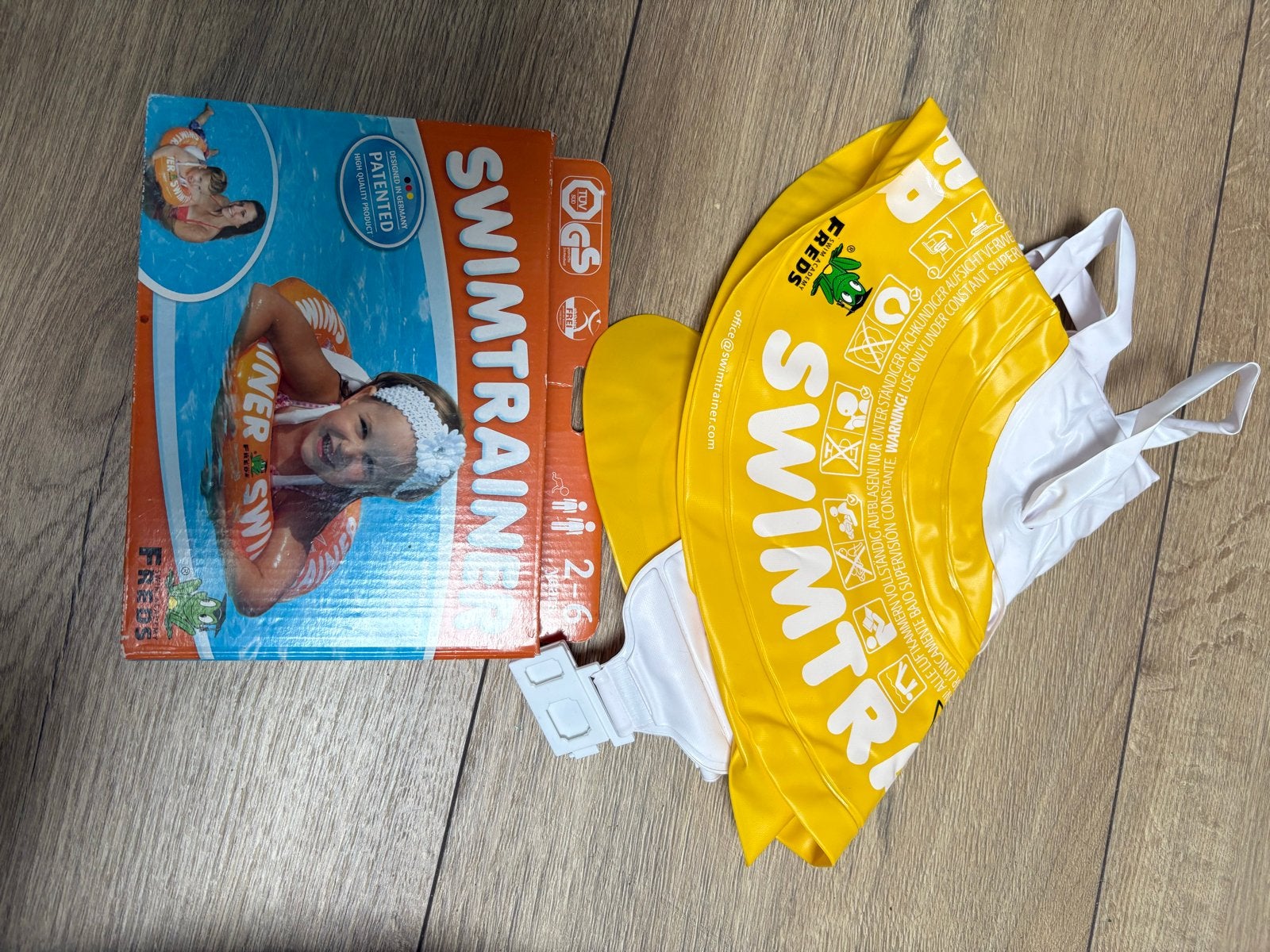 Freds Swimtrainer Oranje (2-6 jaar) en gratis geel erbij, Ophalen, Zo goed als nieuw