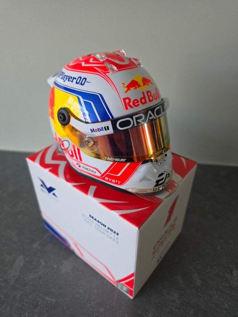 Max Verstappen helm 'Seizoen 2023' (schaal 1:2), Ophalen of Verzenden, Zo goed als nieuw, Formule 1