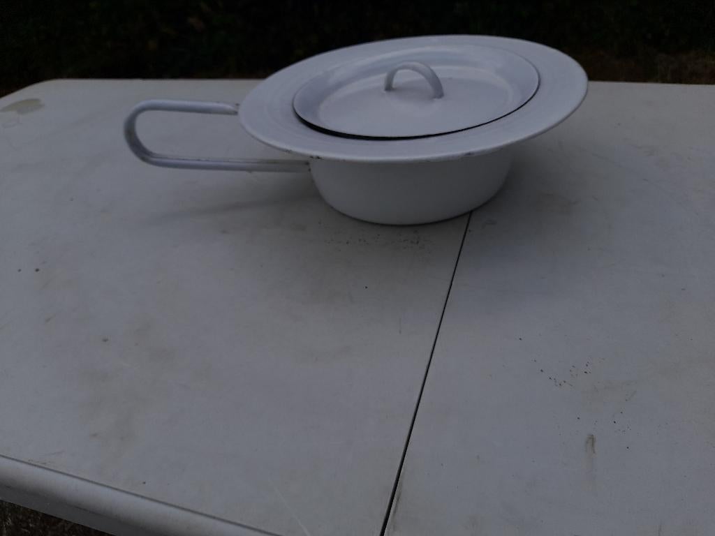 mooie gave witte emaille steek/po met deksel, Ophalen of Verzenden