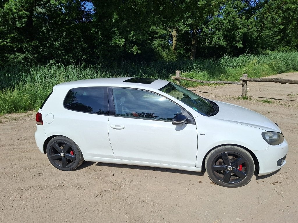 Volkswagen Golf 1.2TSI MATCH (nwe.distr.ketting ed), Voorwielaandrijving, 4 cilinders, Handgeschakeld, Grijs