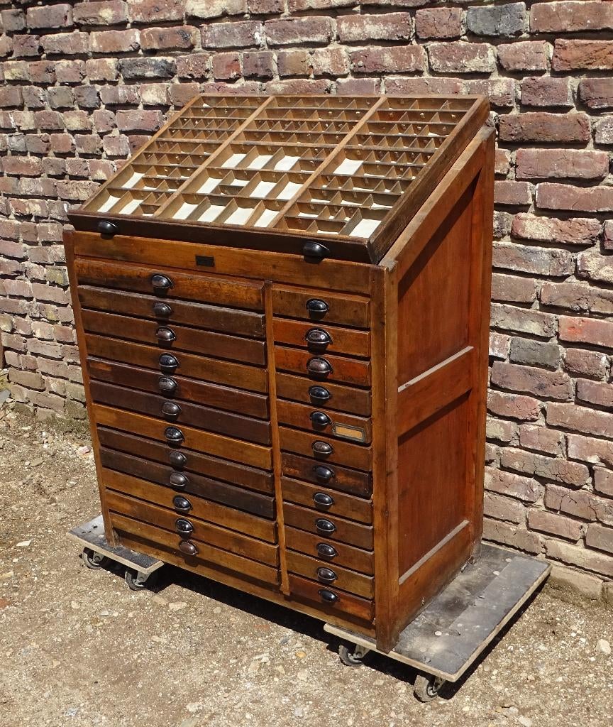 oude letterkast drukkerij zetkast ladekast fourniturenkast, Antiek en Kunst, Ophalen