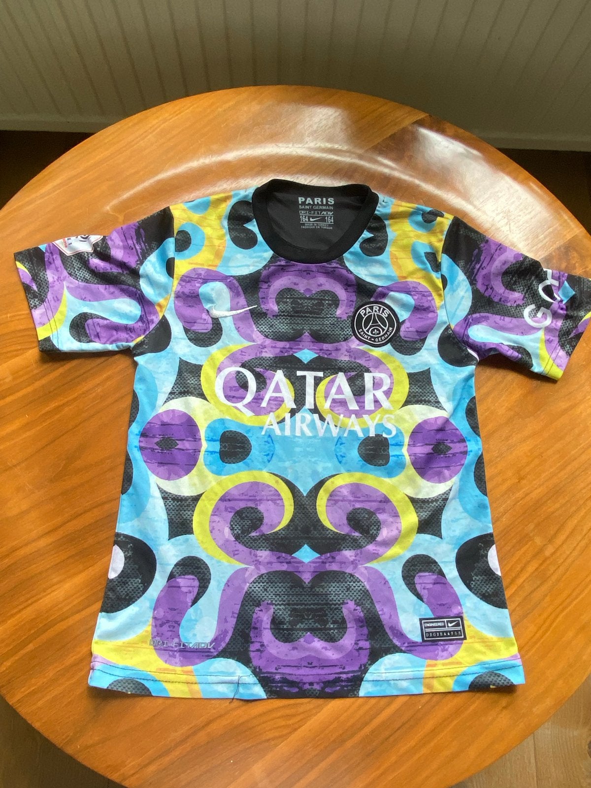 PSG Mbappé voetbalshirt - Maat 164, Sport en Fitness, Voetbal, Maat XS of kleiner, Ophalen of Verzenden, Zo goed als nieuw, Shirt