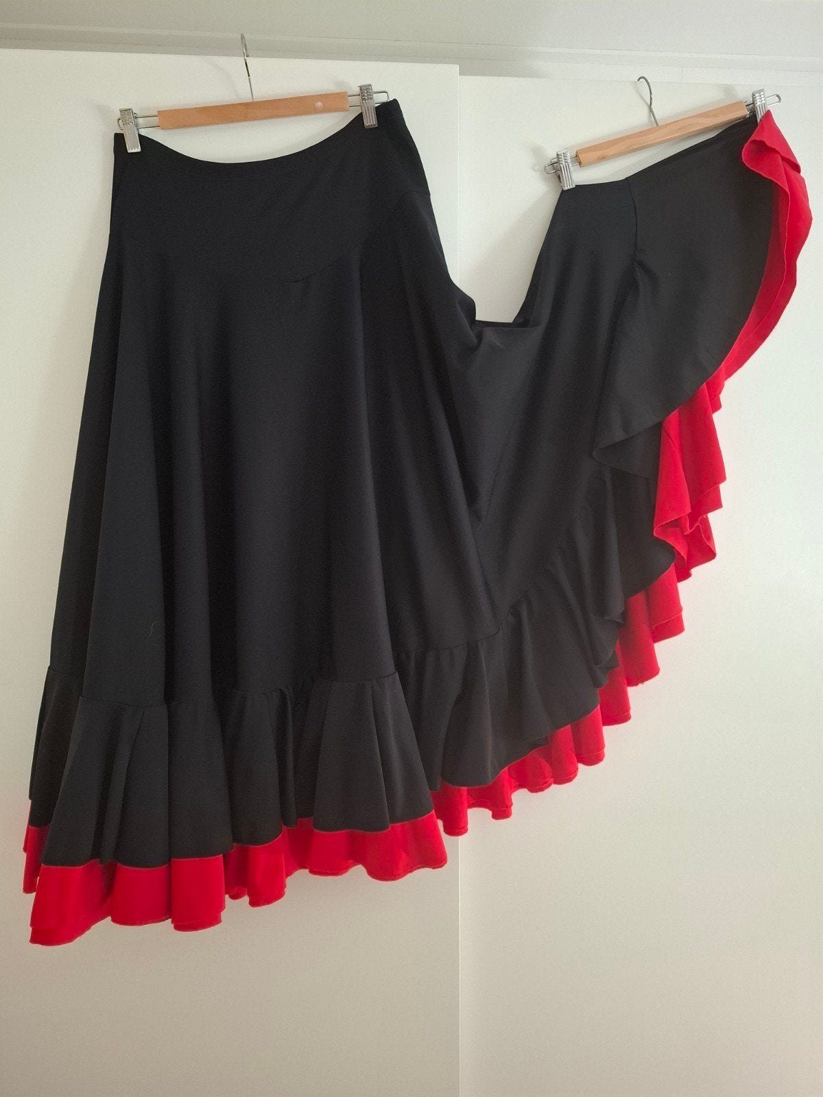 Zwarte Flamenco Rok met Rode Ruches - Maat M, Ophalen of Verzenden, Zo goed als nieuw