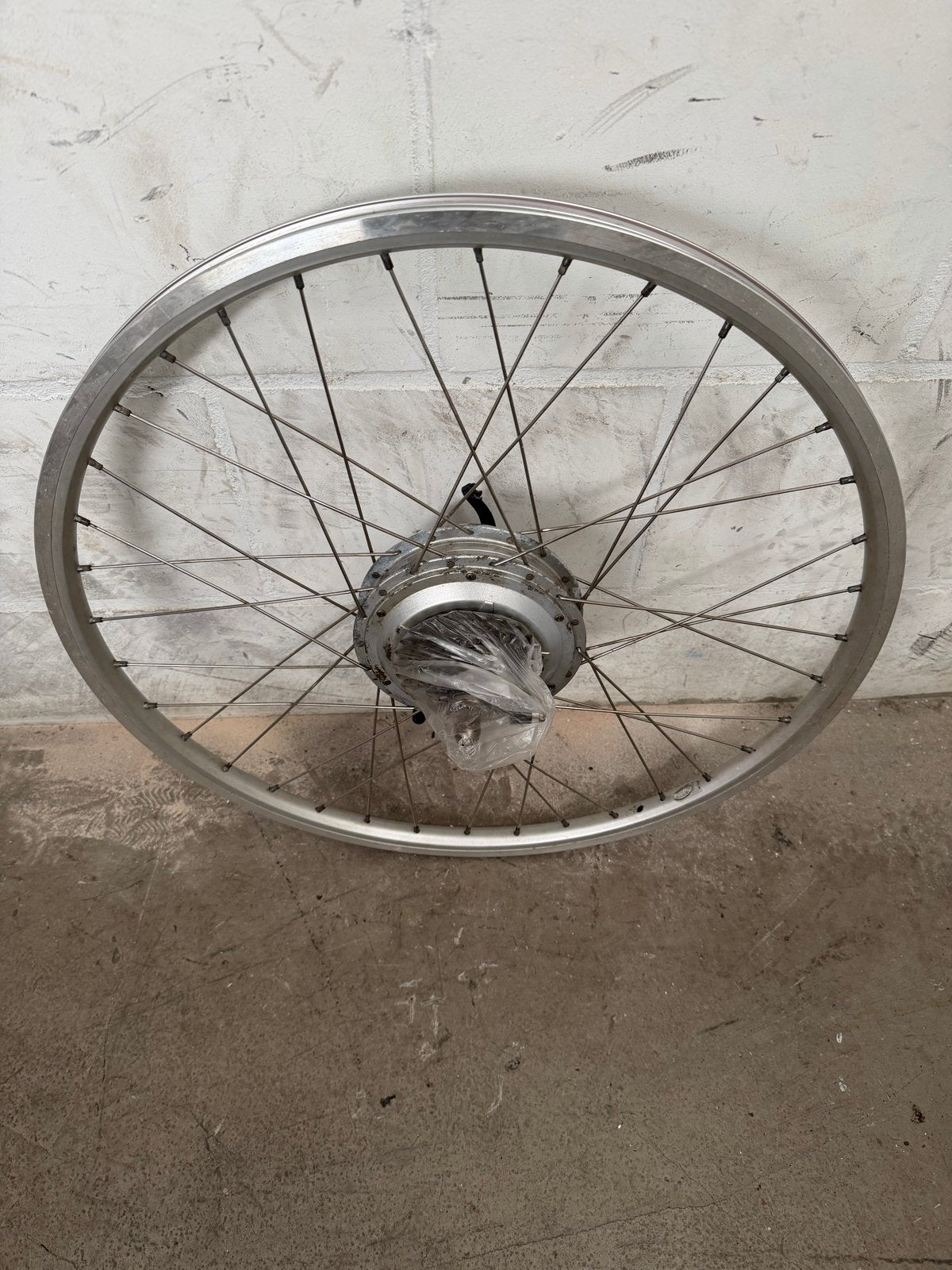 Sparta ION achterwiel met motor en trommelrem
