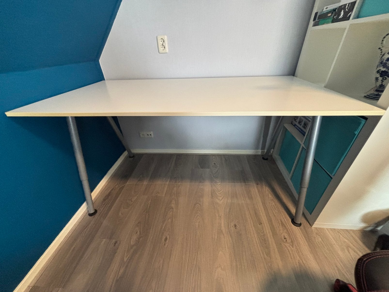 Ikea bureau, In hoogte verstelbaar, Zo goed als nieuw, IKEA, Ophalen