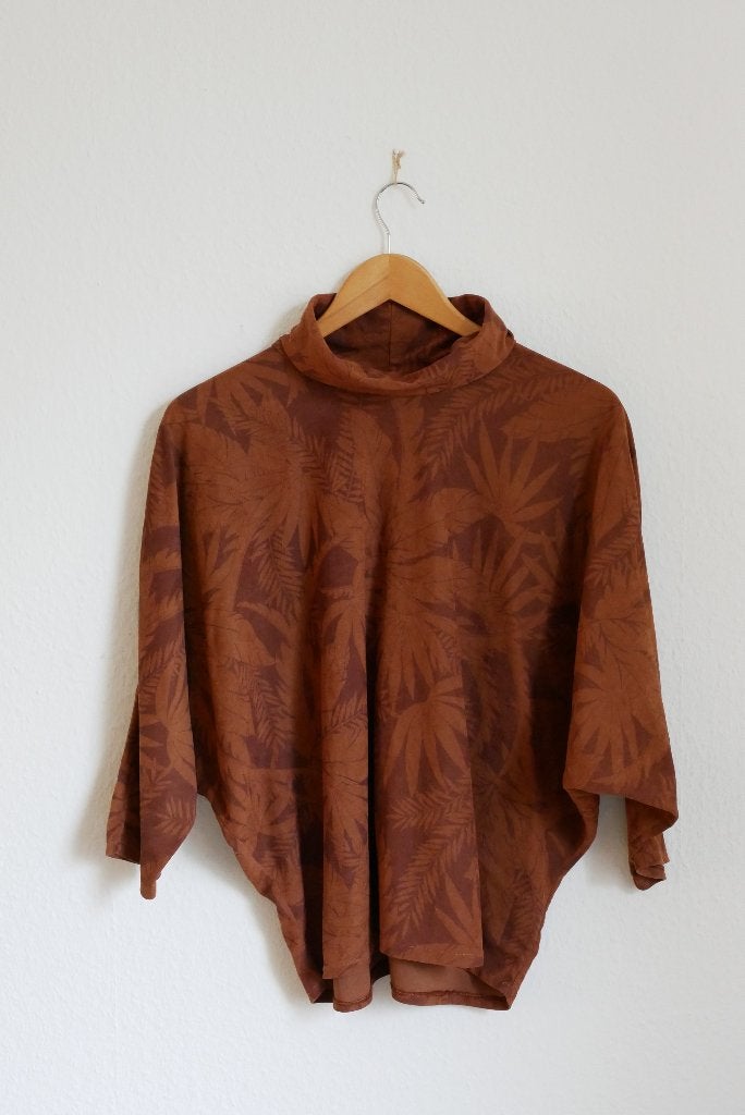 H&M wijdvallend shirt met col maat 38 - bruin bladmotief, Kleding | Dames, Maat 38/40 (M), H&M, Bruin, Verzenden