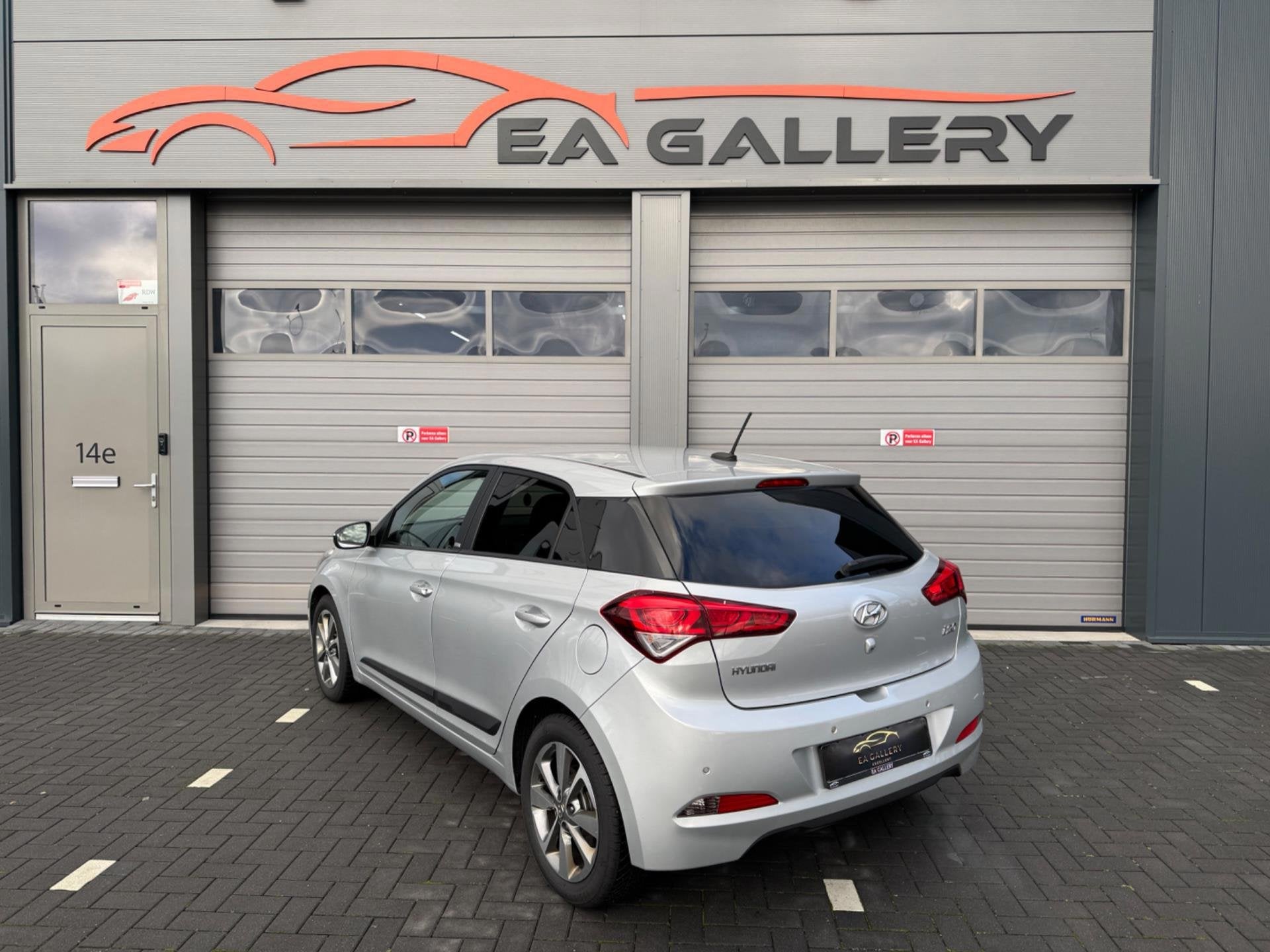 Hyundai I20 1.0 T-GDI Premium+|Airco|Nav|Camera|Cruise, Auto's, Hyundai, Automatische klimaatregeling, Gebruikt, Zwart, 100 pk