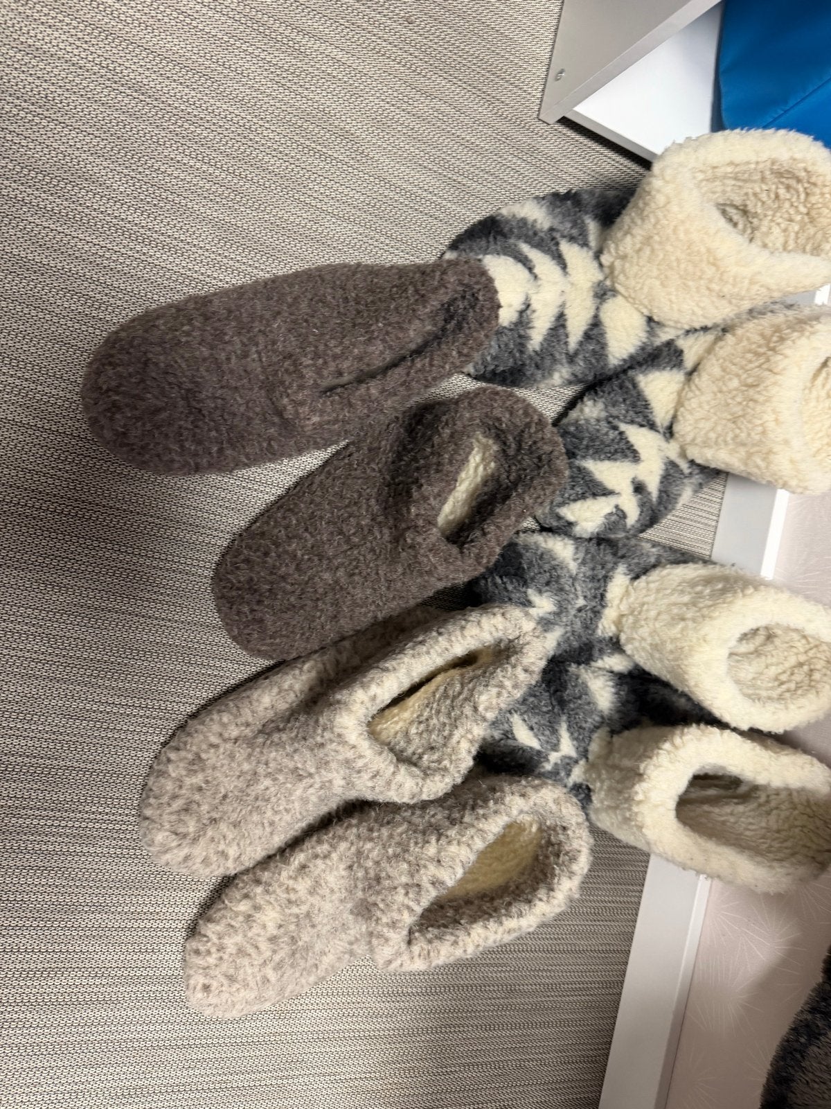 Comfortabele Sloffen - Diverse Kleuren en Maten, Kleding | Dames, Schoenen, Ophalen of Verzenden, Zo goed als nieuw, Bruin, Pantoffels of Sloffen