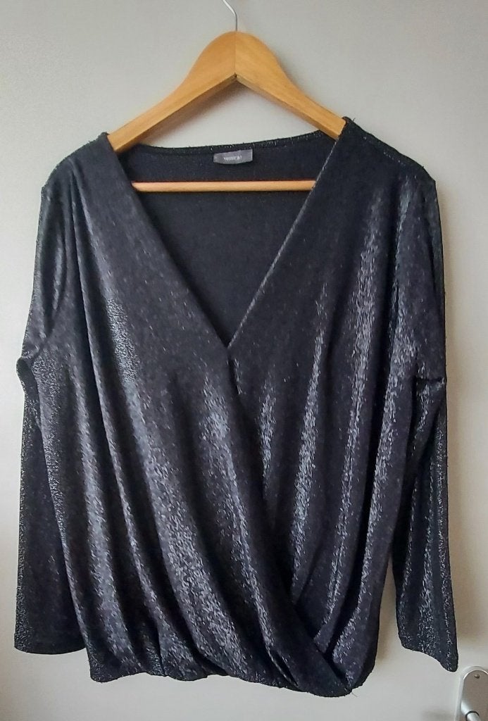 Zwarte glitter top met overslag van Yessica, maat M, Kleding | Dames, Maat 38/40 (M), Ophalen of Verzenden, Zo goed als nieuw