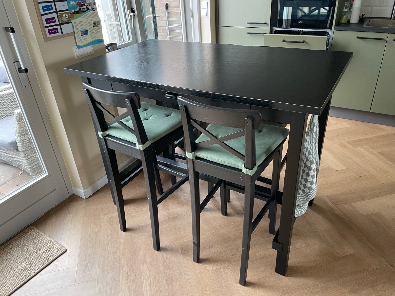 IKEA NORDVIKEN Bartafel met 4 barkrukken, Huis en Inrichting, Ophalen, Gebruikt, 100 tot 150 cm, 50 tot 100 cm