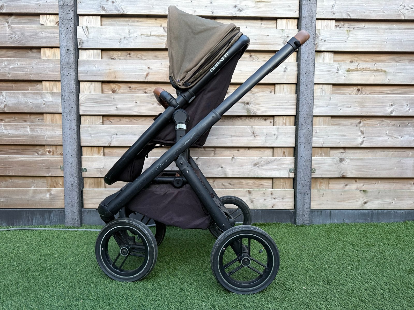 Dubatti One kinderwagen met accessoires, Gebruikt, Verstelbare duwstang, Ophalen, Kinderwagen