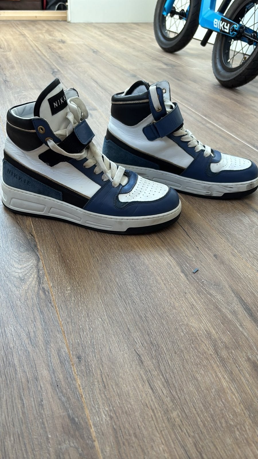 Nikkie sneakers maat 39, Kleding | Dames, Ophalen of Verzenden, Gedragen, Blauw, Sneakers of Gympen