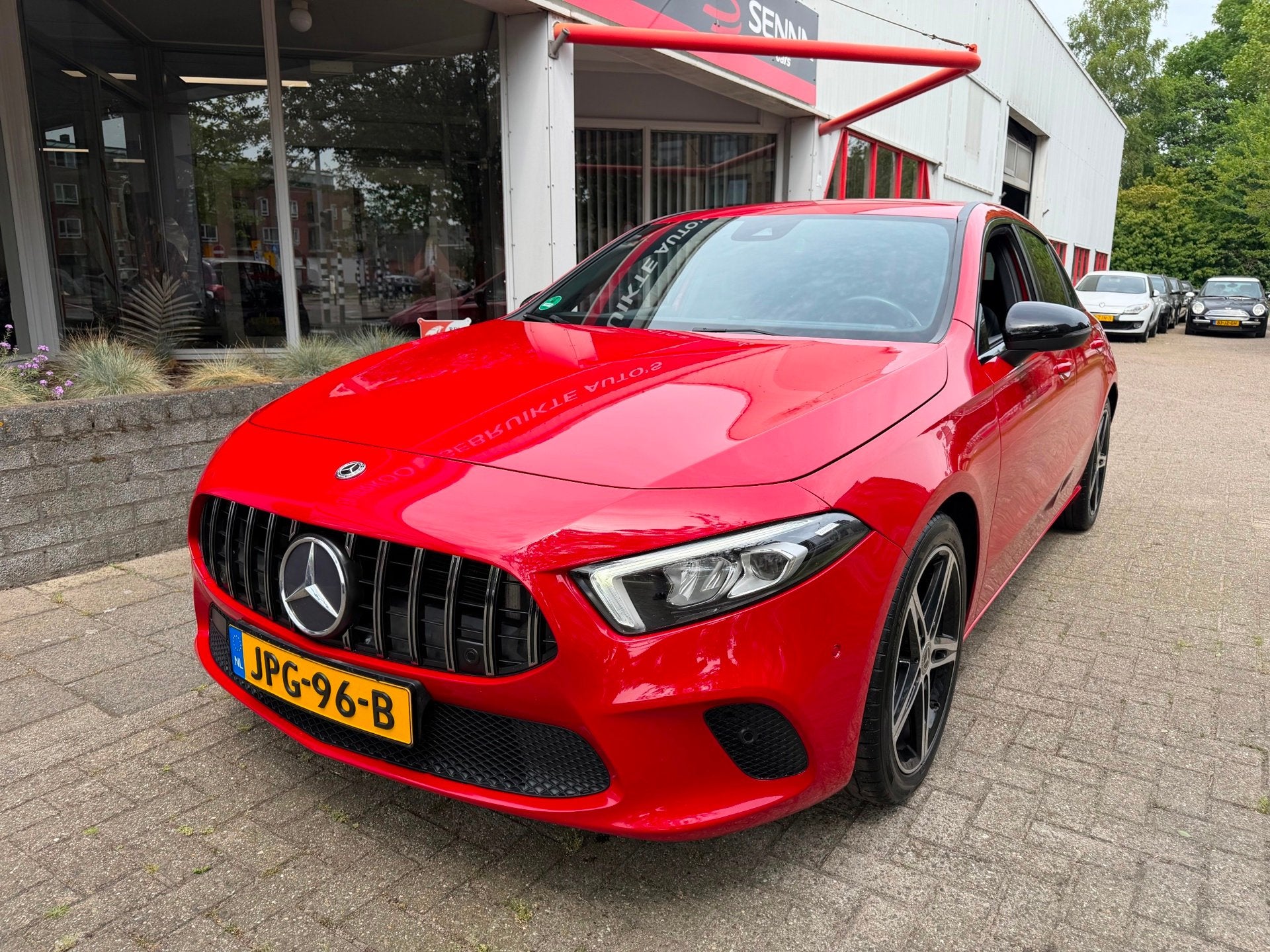 Mercedes-Benz A-klasse 200 - Widescreen - Sfeerverl - Night, Voorwielaandrijving, Gebruikt, 4 cilinders, Leder en Stof