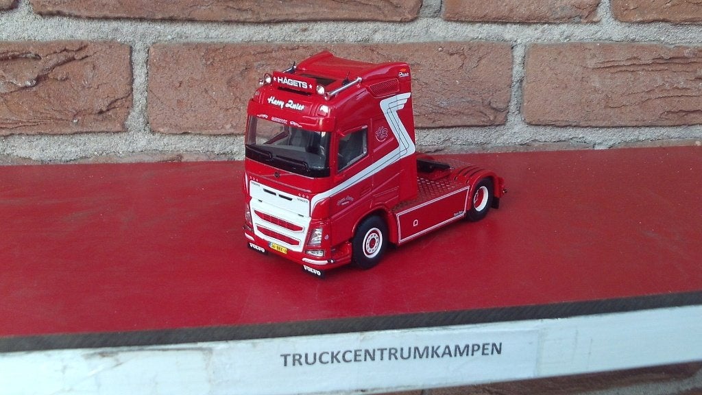 WSI  Volvo  FH4  Globetrotter   van  Harry  Zwier., Ophalen of Verzenden, Nieuw, Bus of Vrachtwagen, Wsi