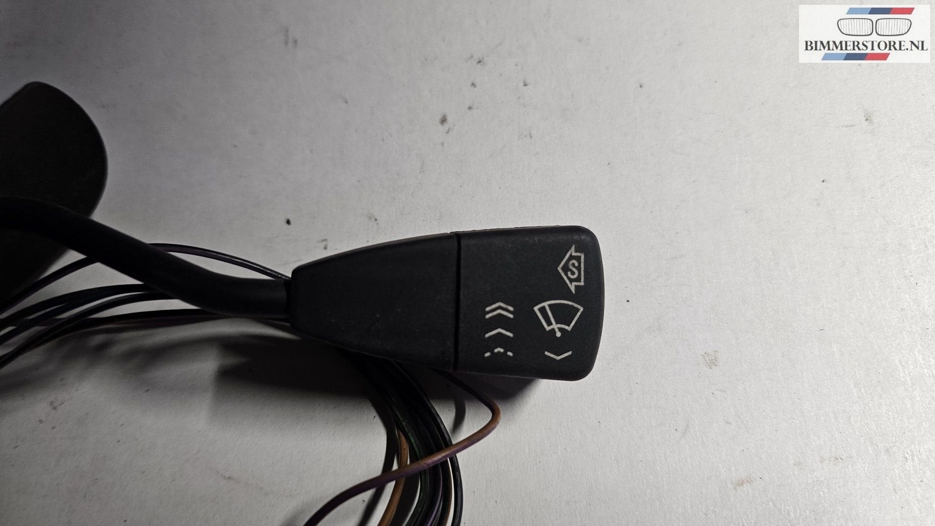 Foto 3 van Ruitenwisser schakelaar intensiev optie BMW 3 serie E36 en Z