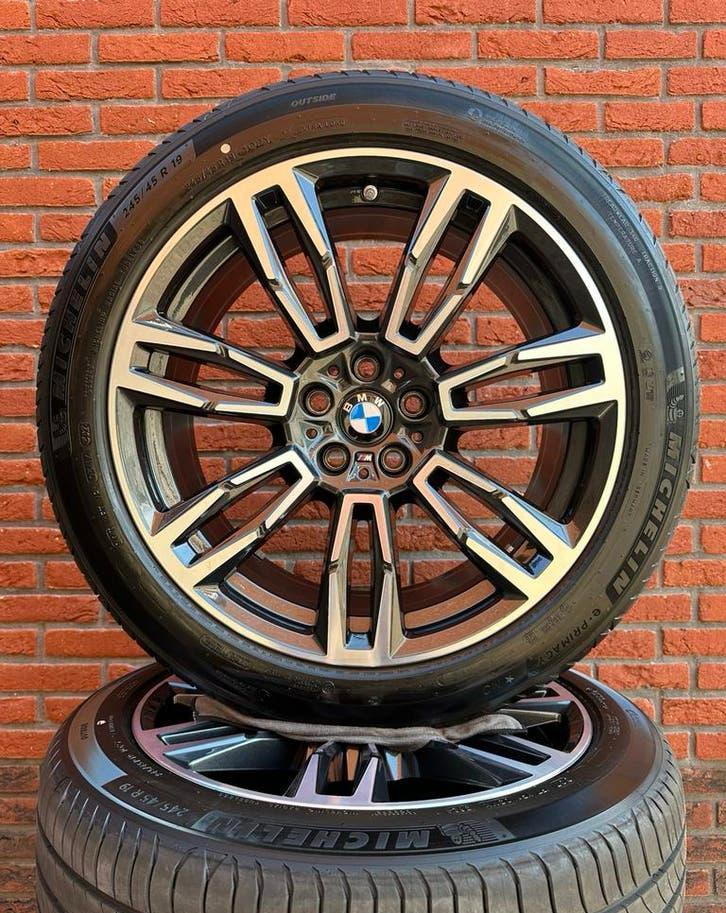 Originele BMW 5 serie i5 / G60 G61 velgen / TPMS / incl. BTW, Auto-onderdelen, Banden en Velgen, 245 mm, Banden en Velgen, Personenwagen