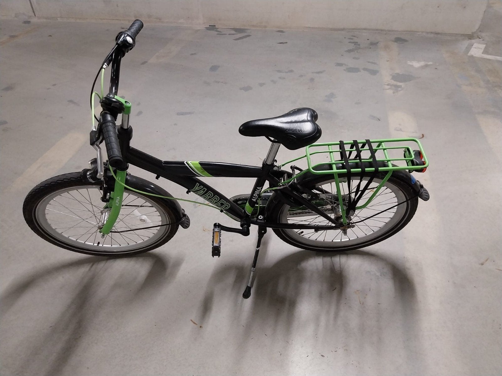 Alpina Yabber kinderfiets 22 inch, zwart/groen, Gebruikt, Versnellingen, Schijfrem, 65 cm of meer