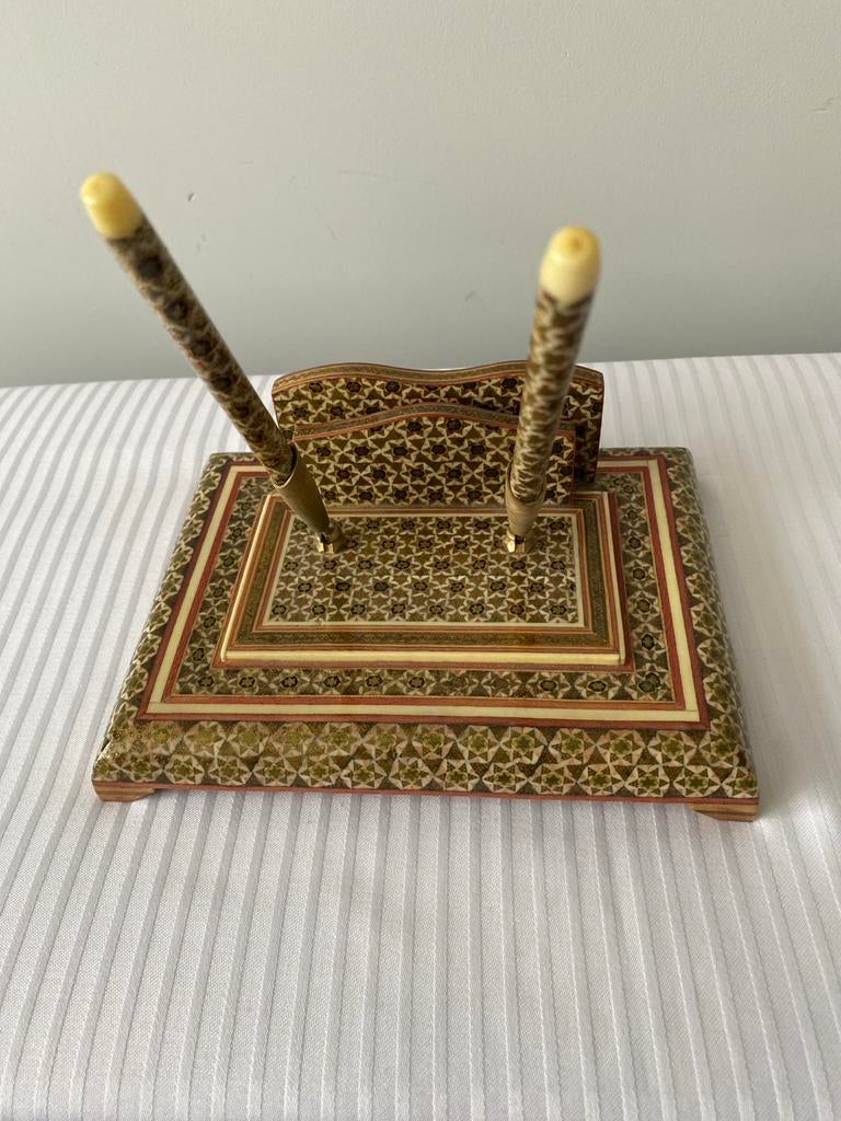 Perzische Khatam pennenhouder met twee pennen, Antiek en Kunst, Ophalen of Verzenden